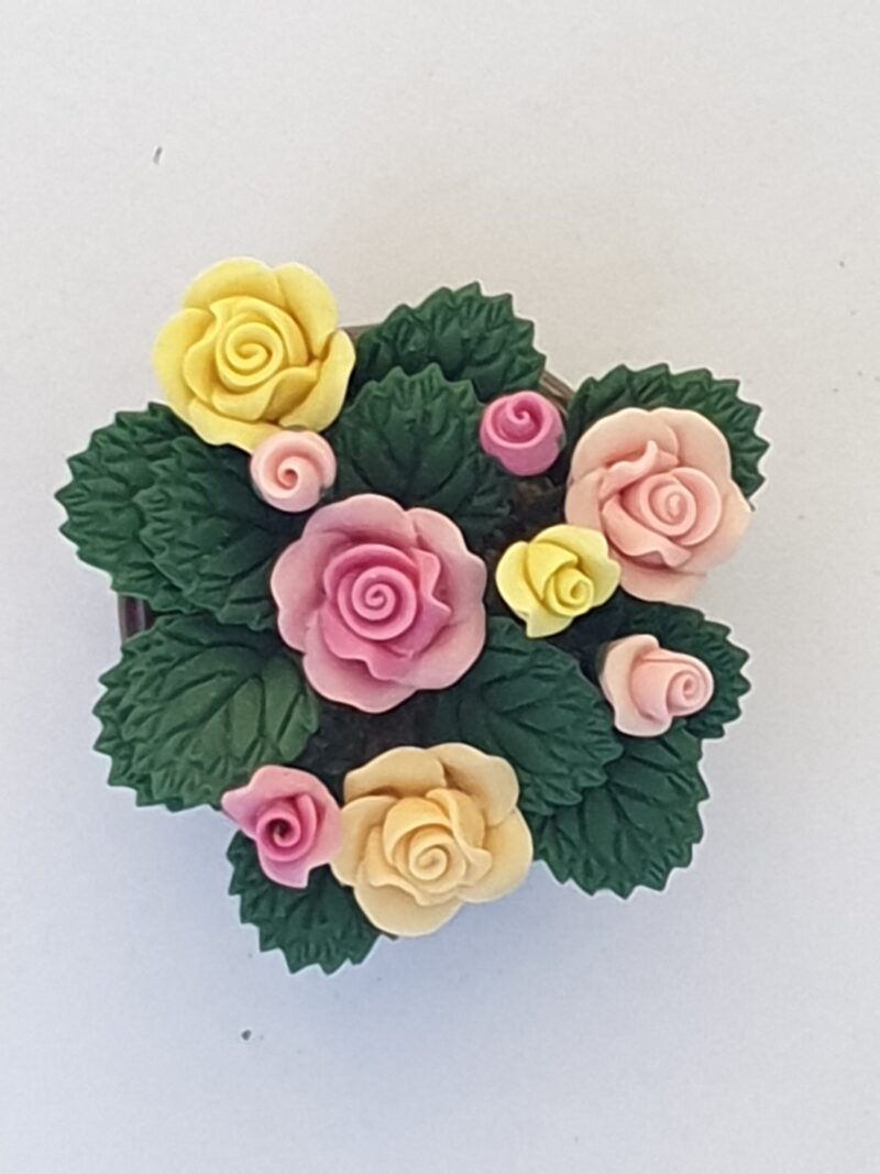 Roses in bowl - Image 2