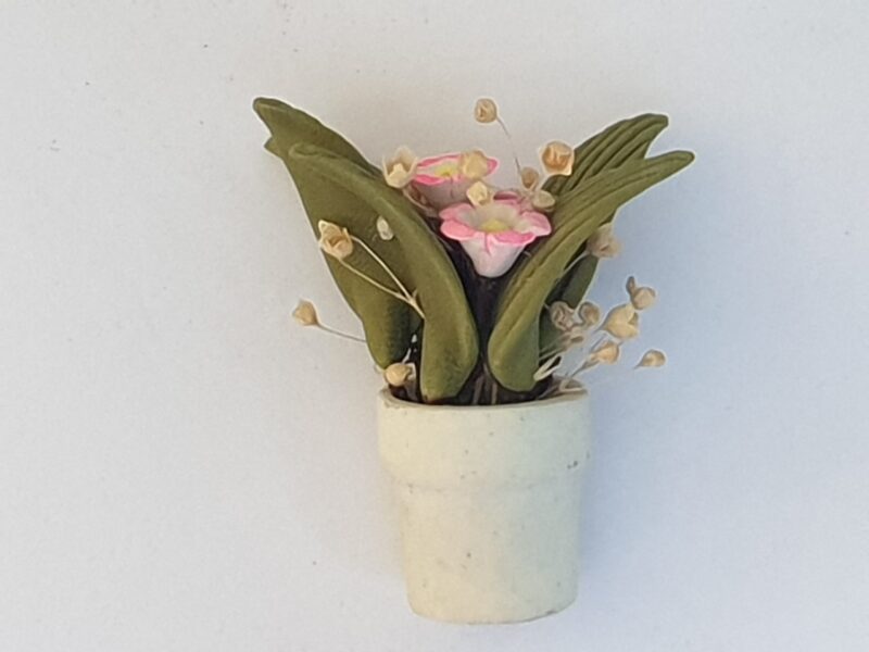 Pink flowers in vase