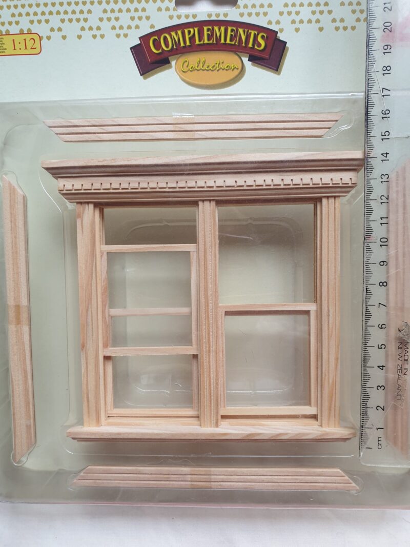 Window - wooden double sash opening