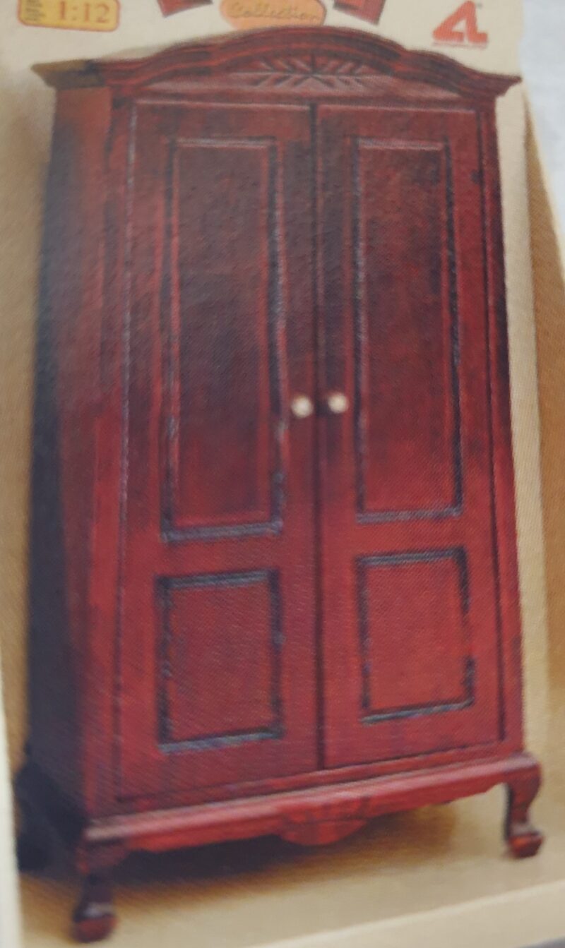 Cupboard - ornate top