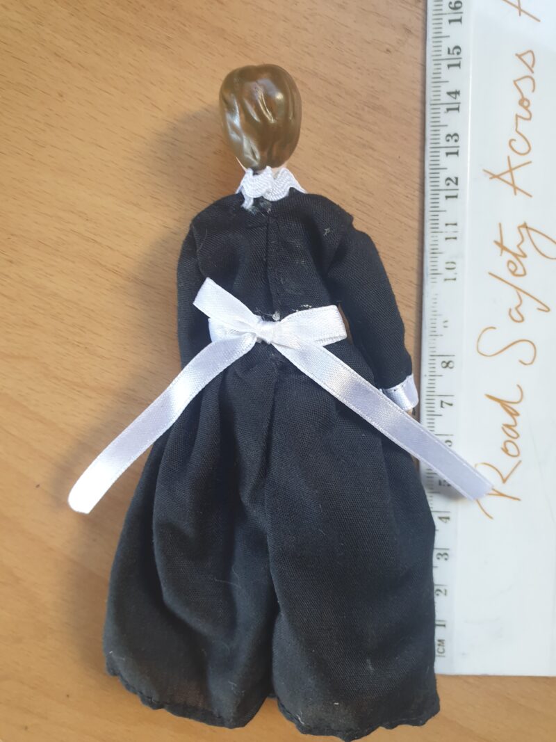 Maid - posable - Image 2
